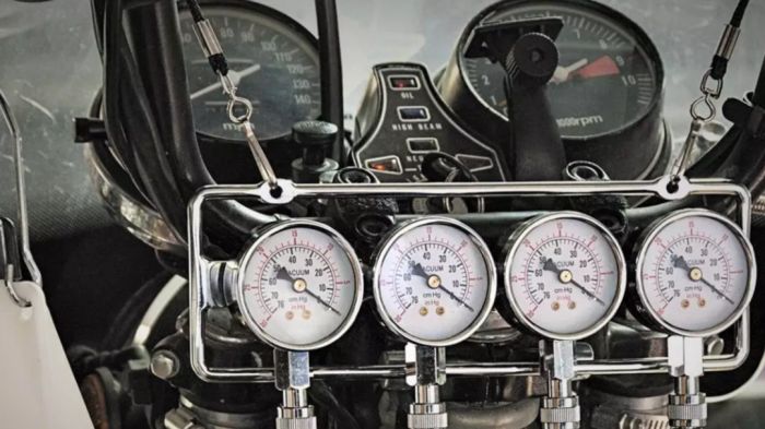 Carburetor Cleaning and Synchronization